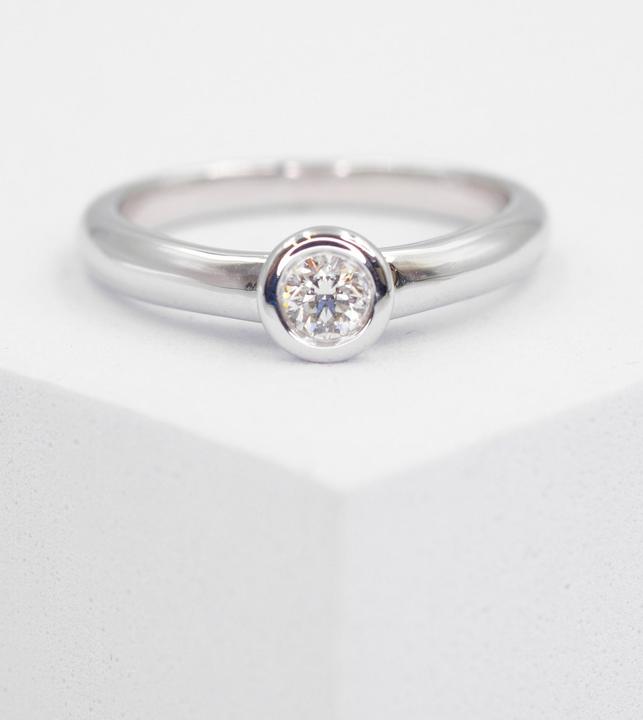 Actual product image Muau Solitaire (52, 750/18 K Gold)