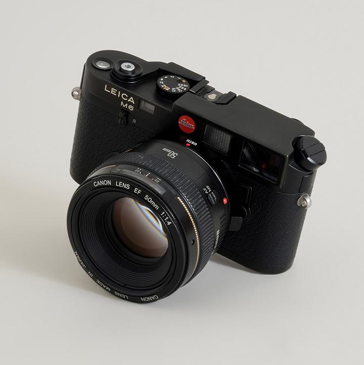 Actual product image Urth Lens Mount Adapter: Compatible with Canon (EF / EF S) Lens to Leica M Camera Body