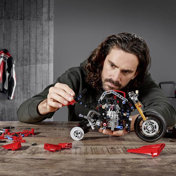 Image du produit LEGO Ducati Panigals V4 R (42107, LEGO Technic)