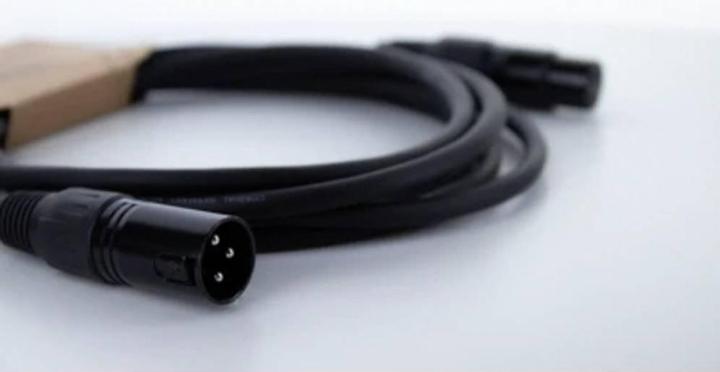 Immagine prodotto Cordial EM 2,5 FM XLR Verbindungskabel (1x XLR-Buchse 3 polig - 1x XLR-Stecker 3 (2.50 m)