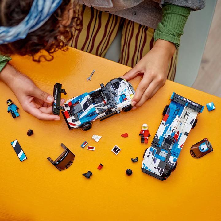 Produktbild LEGO BMW M4 GT3 & BMW M Hybrid V8 Rennwagen (76922, LEGO Speed Champions)
