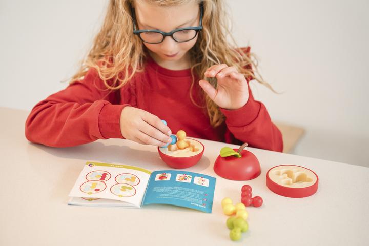 Actual product image smart Apple Puzzler (mult) (German, French, Italian, English)