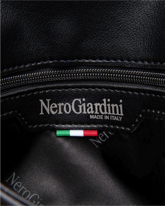 Actual product image Nero Giardini Taschen
