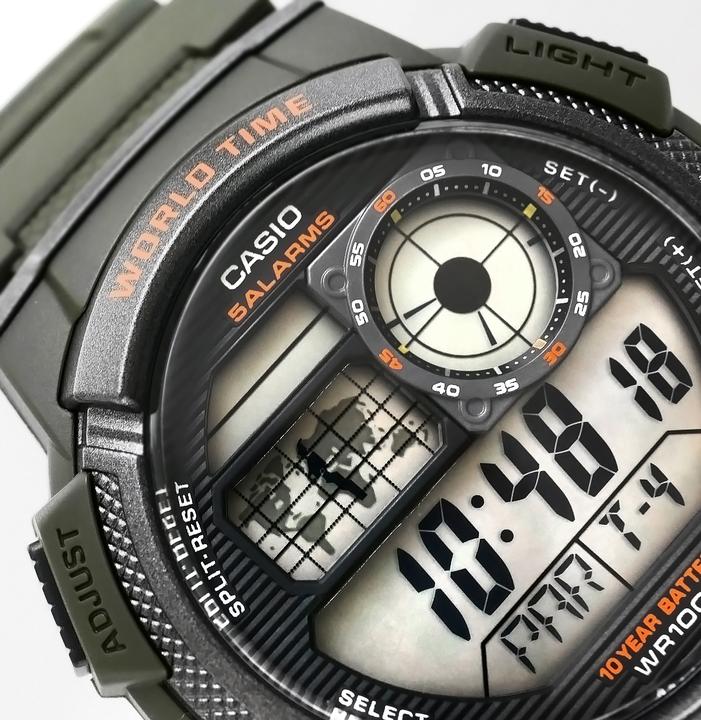 Image du produit Casio Mod. WORLD TIME ILLUMINATOR - 5 alarmes, 10 Year battery (44 mm)