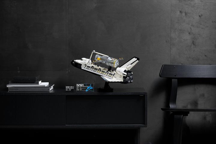 Image du produit LEGO Navette spatiale Discovery de la NASA (10283, LEGO difficiles à trouver)
