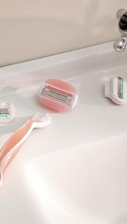 Actual product image Gillette Venus Breeze