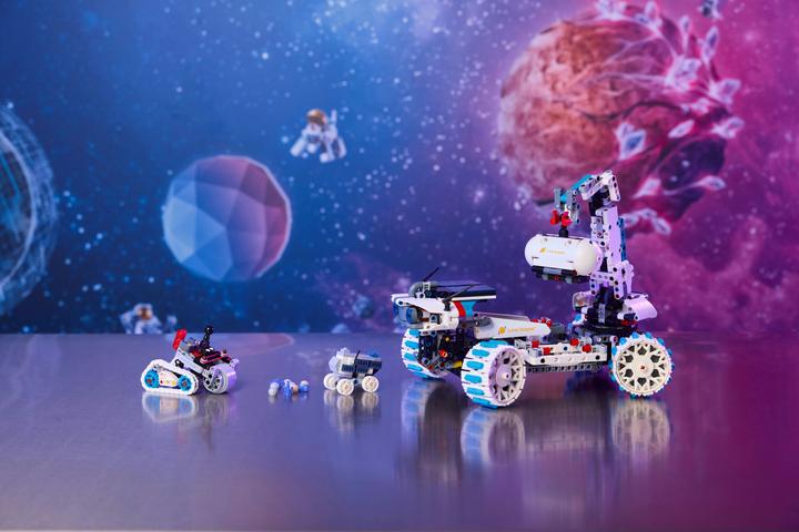 Actual product image LEGO 42211 Confidential (42211, LEGO Technic)