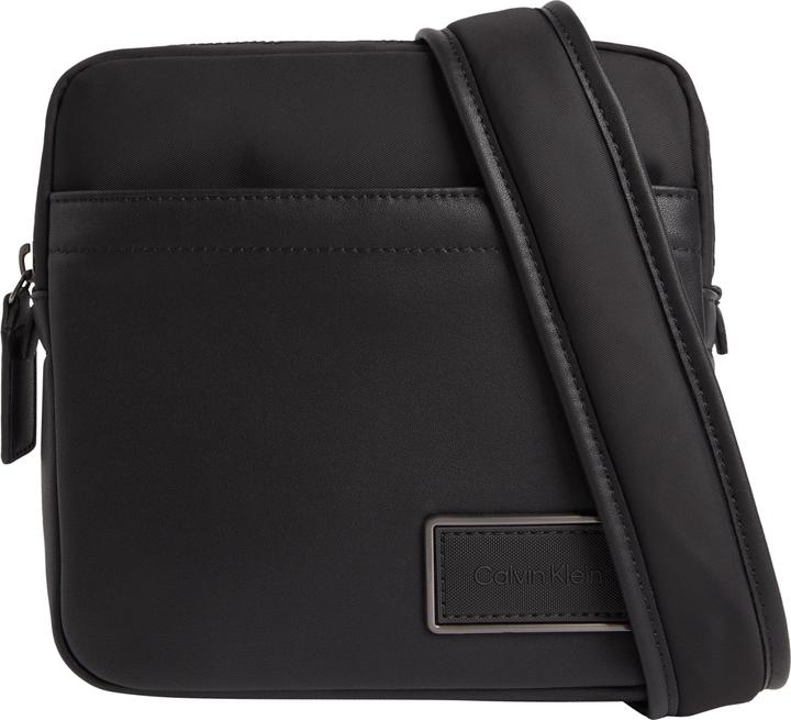 Calvin Klein CK Elevated Umhängetasche 18 cm (5% Polyurethan, 67% Recyceltes Polyester, 28% POLYESTER PES)