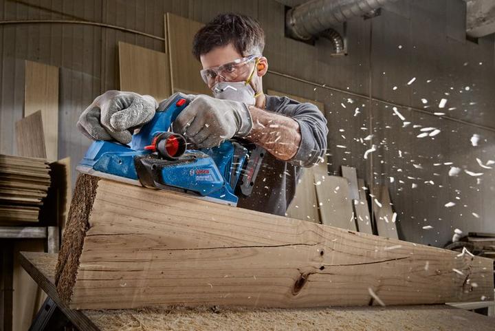 Actual product image Bosch Professional Cordless planer GHO 18V-26, in box
