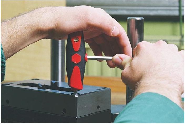 Produktbild Wiha Quergriff-Schraubendreher 2mm mit Seitenantrieb