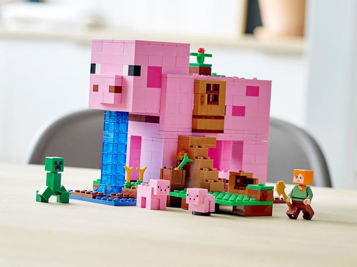 Actual product image LEGO The Pig House (21170, LEGO Minecraft)