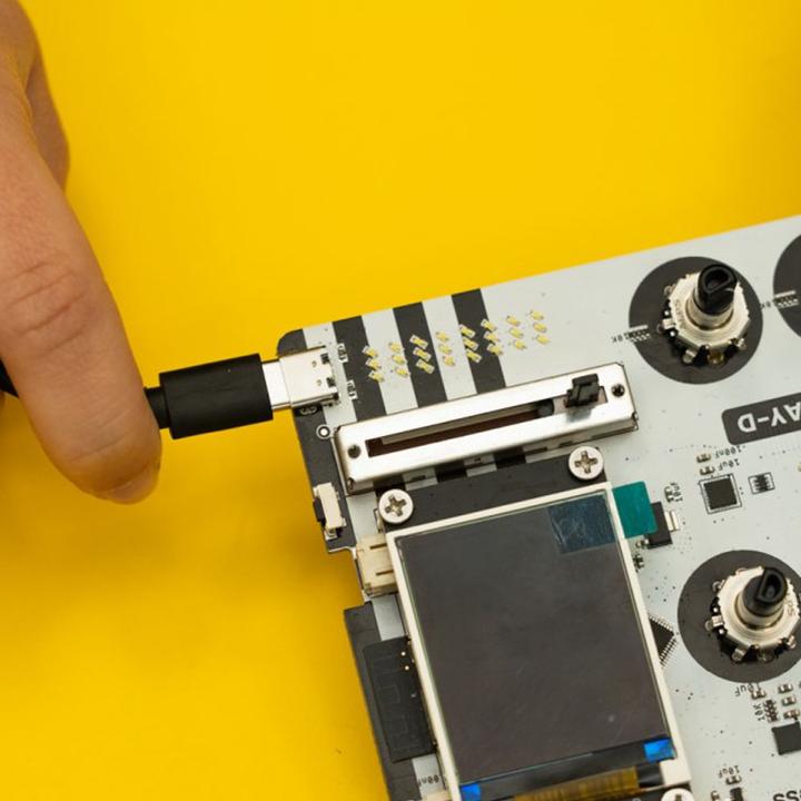 Immagine prodotto CircuitMess Jay D - DJ Mixer