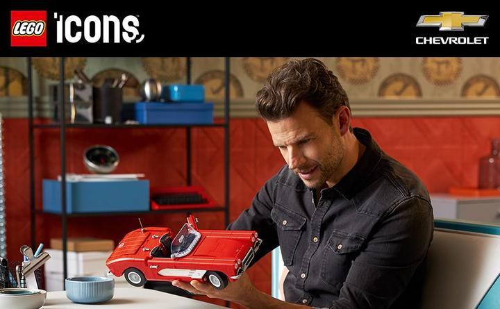 Actual product image LEGO Icons Corvette (10321, LEGO Icons)