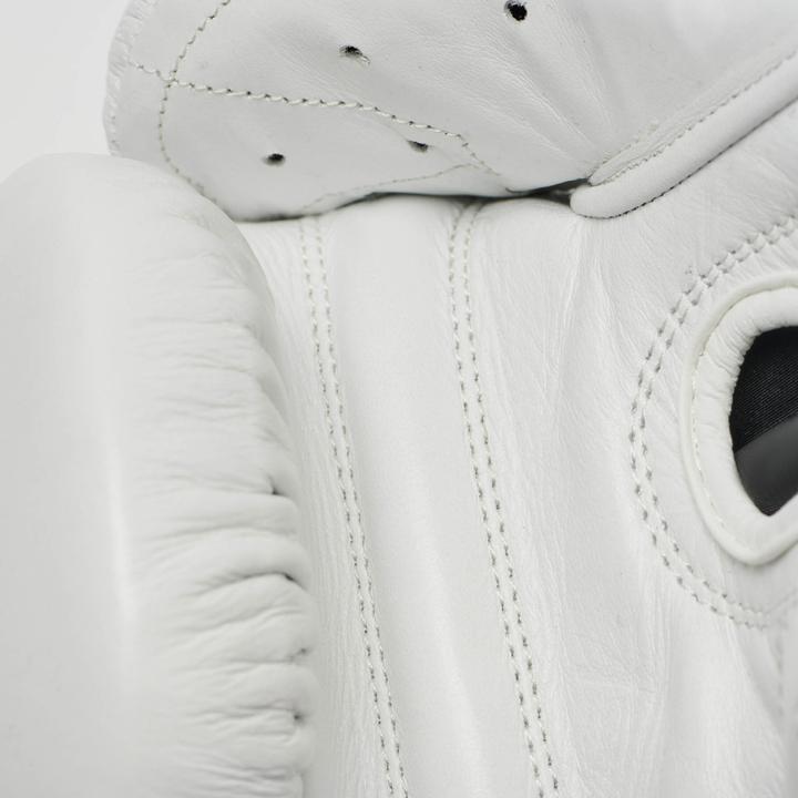 Actual product image Leone Boxing Gloves The Greatest White GN111 (18 OZ)