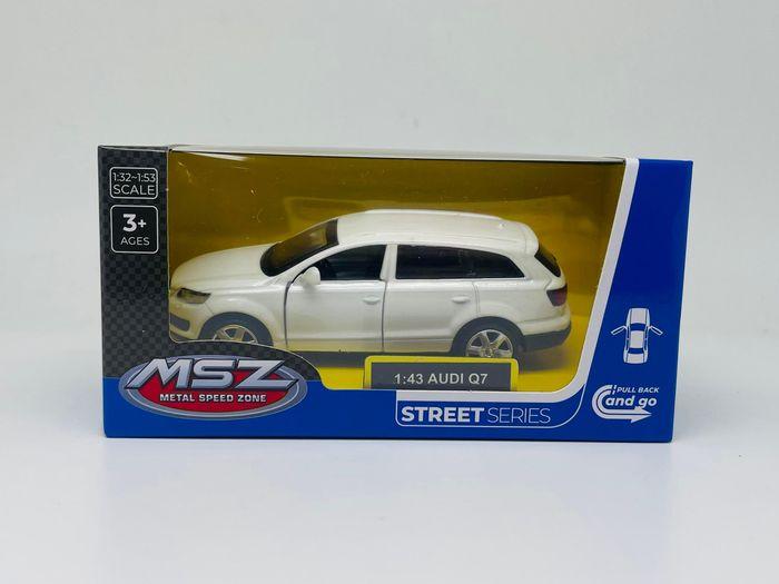 Actual product image MSZ Die-cast model Audi Q7, 1:43
