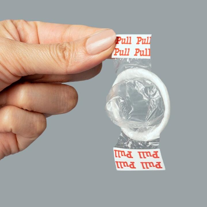 Actual product image Uniq Latex-free condoms with strips from Pull, 3 pieces (3 pcs.)