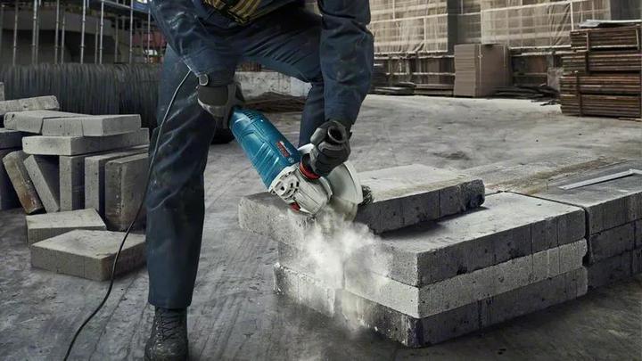 Image du produit Bosch Professional GWS 24-230 P (230 mm)