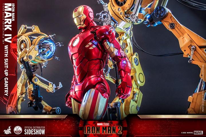 Produktbild Hot Toys Iron Man 2 figurine 1/4 Iron Man Mark IV with Suit-Up Gantry 49 cm