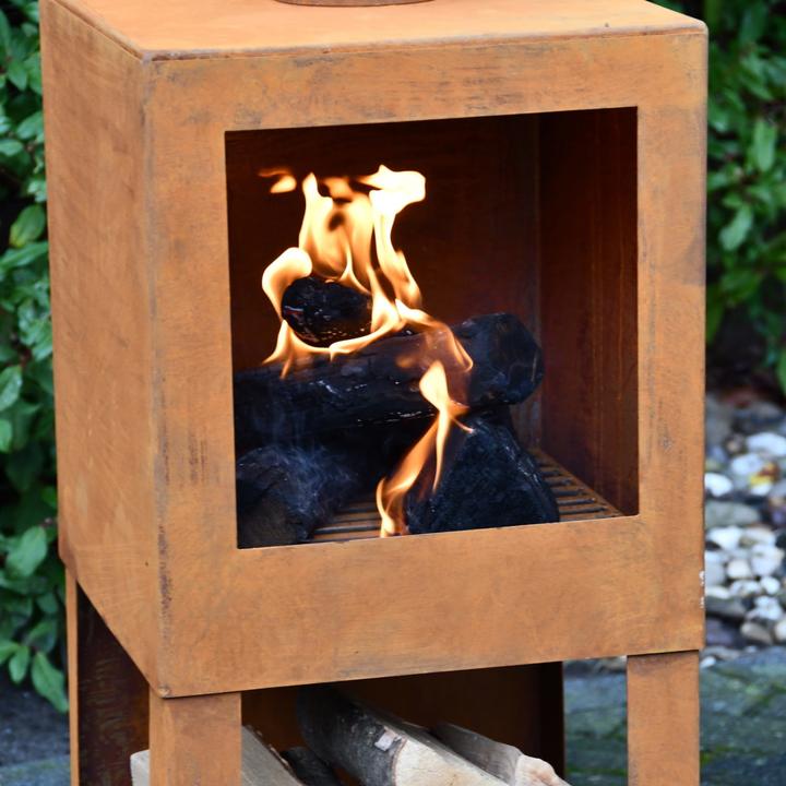 Actual product image Esschert Design Terrassenofen mit Holzlager, Rostbraun
