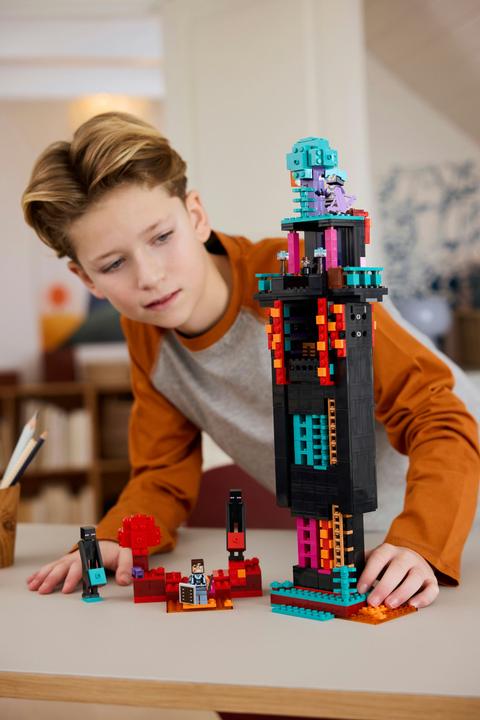 Actual product image LEGO Der Enderman-Turm (21279, LEGO Minecraft)