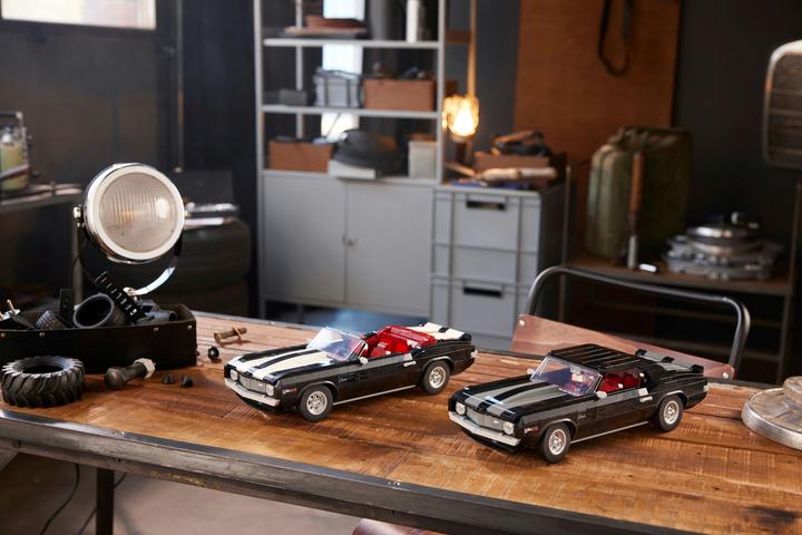 Image du produit LEGO Chevrolet Camaro Z28 (10304, LEGO difficiles à trouver)