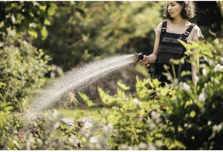 Produktbild Fiskars Sprühpistole Multi, 5 Funktionen, Stufenlos regelbarer Durchfluss, Mit Frontregler und Ein/A