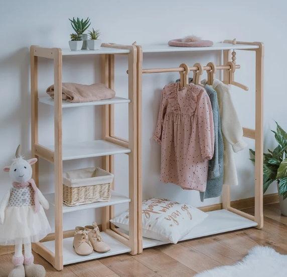 Produktbild Activity Board Waldorf-Kinderzimmermöbel. Waldorf offene Regale für die Aufbewahrung von Kindersachen
