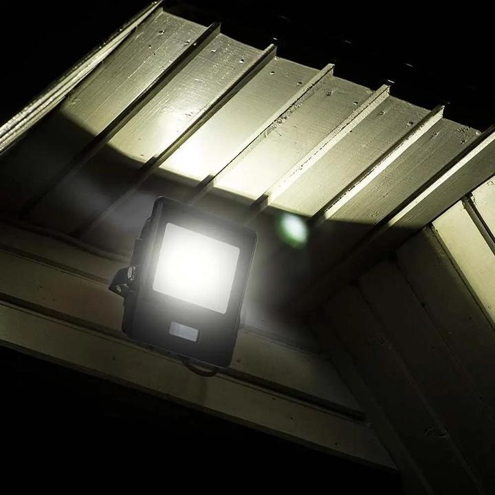 Produktbild V-TAC VT138S 30W LED PIR Sensor Fluter SAMSUNG Chip Black Body 3000K (2340 lm, IP65)
