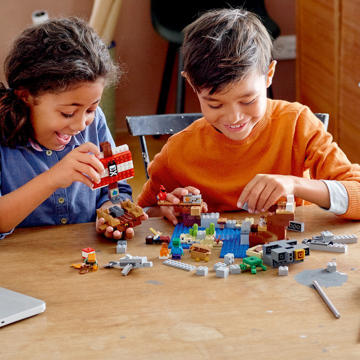 Image du produit LEGO L'aventure du bateau pirate (21152, LEGO Minecraft)