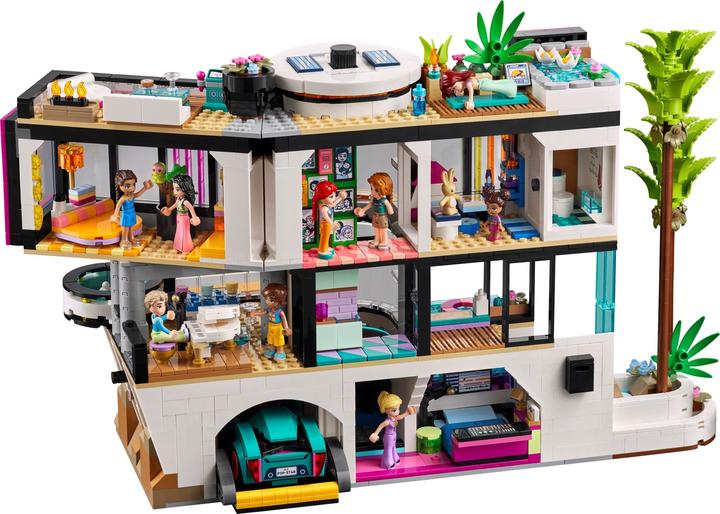 Actual product image LEGO Andrea's Modern Mansion (42639, LEGO Friends)