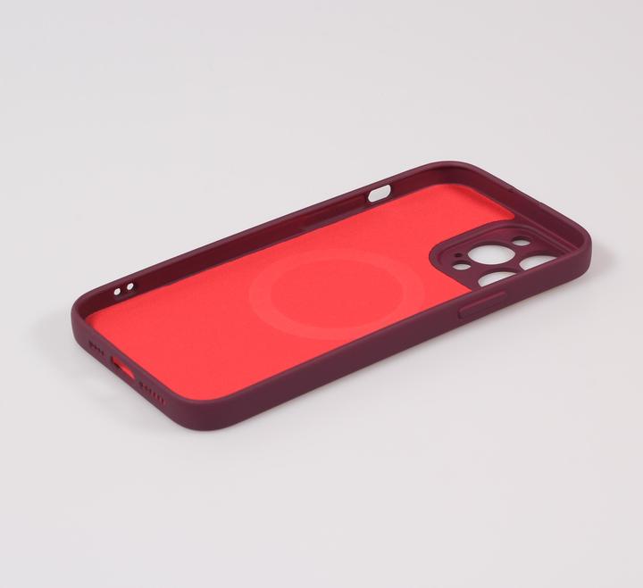 Actual product image PhoneLook Soft shell silicone cover with MagSafe and camera protection Bordeaux (Apple iPhone 13 Pro)