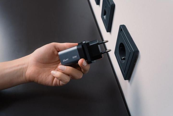 Actual product image Verbatim GNC-35 GaN Charger 2 35W USB (35 W)
