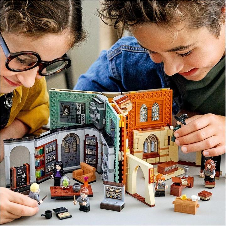 Produktbild LEGO Hogwarts Moment: Verwandlungsunterricht (76382, LEGO Harry Potter)
