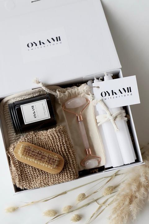 Immagine prodotto Oykami Cofanetto regalo di bellezza "Tokyo" al quarzo rosa (Set per la cura del corpo)