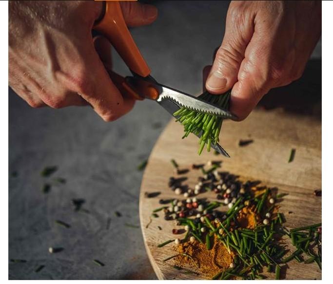 Actual product image Fiskars Kitchen scissors, 18cm (18 cm)