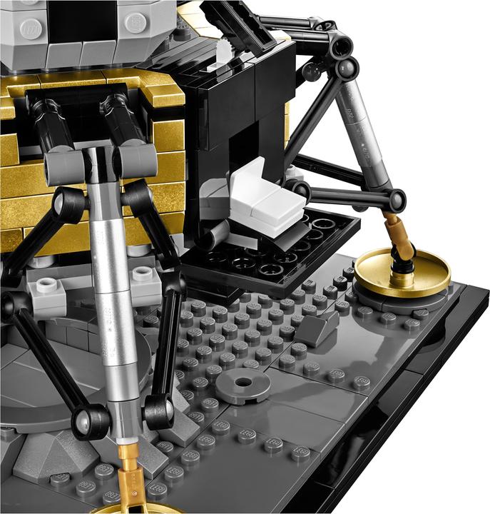 Actual product image LEGO lunar lander (10266, LEGO Creator Expert, LEGO Rare Sets)