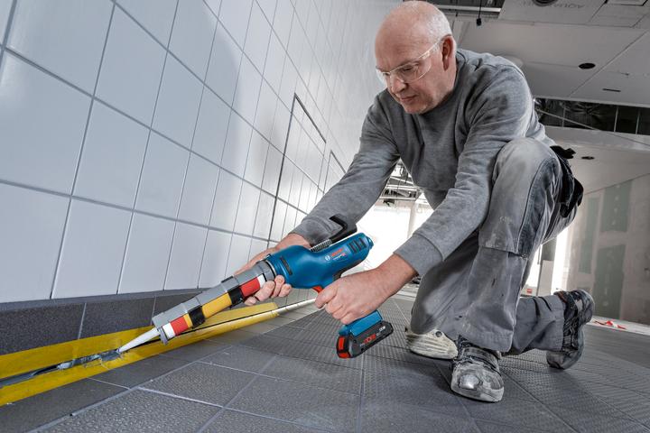 Produktbild Bosch Professional GCG 18V-310