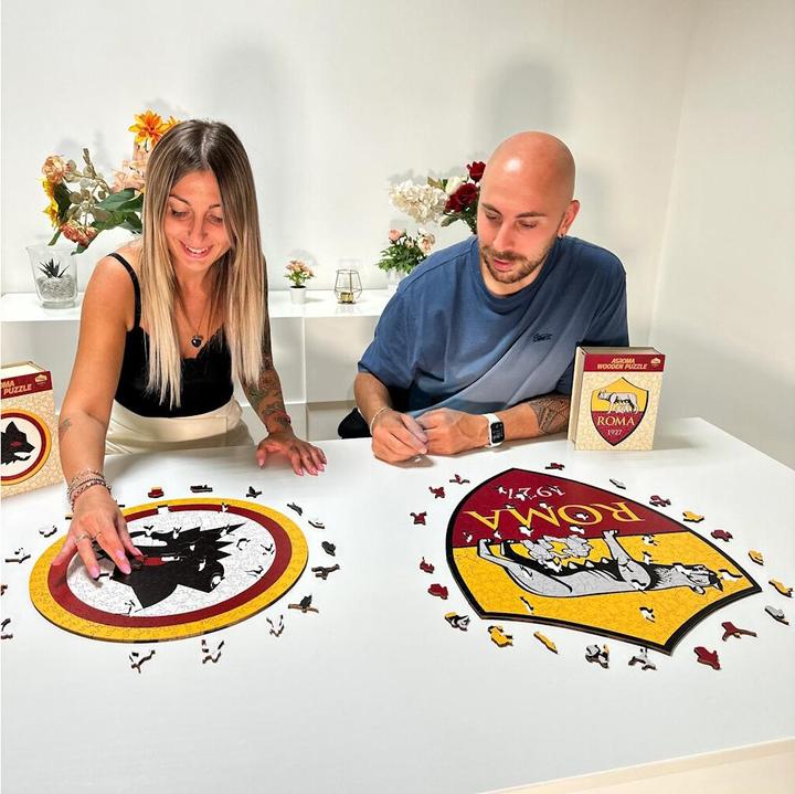 Immagine prodotto Iconic AS Roma - Lupetto Logo - Puzzle in Legno Taglia S (150 Pezzi) (150 pezzi)