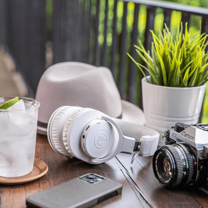 Actual product image Audio-Technica Headphone Athm20xbtwh (60 h, Wireless, Cable)