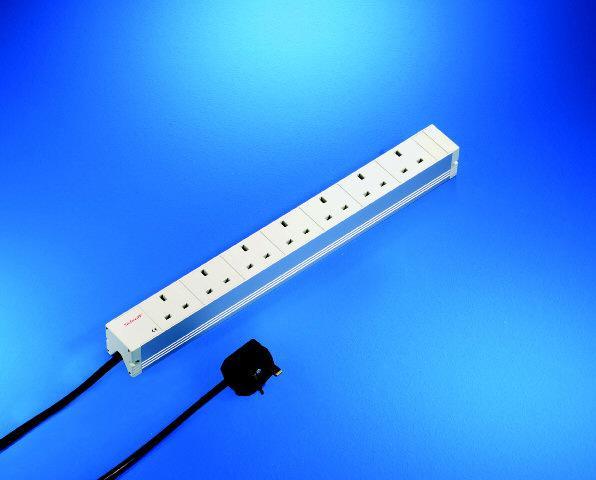 Produktbild Schroff Steckdosenleiste (6 x)