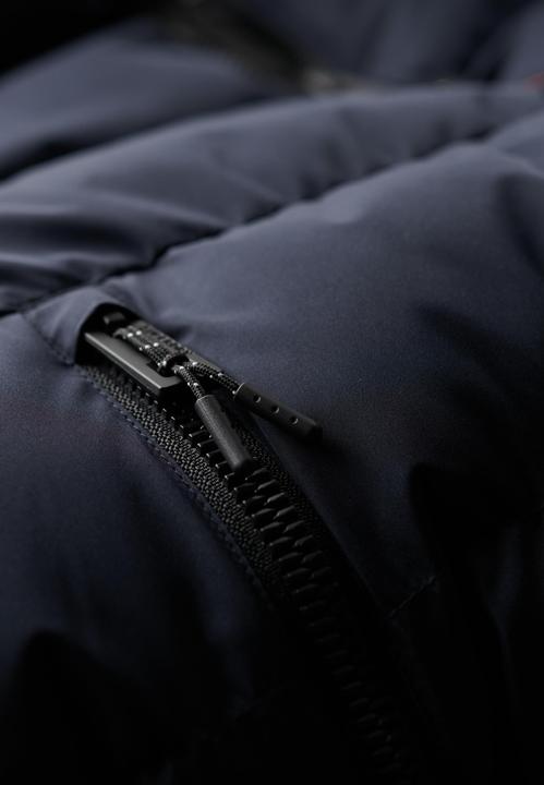 Actual product image Superdry Sports (L)