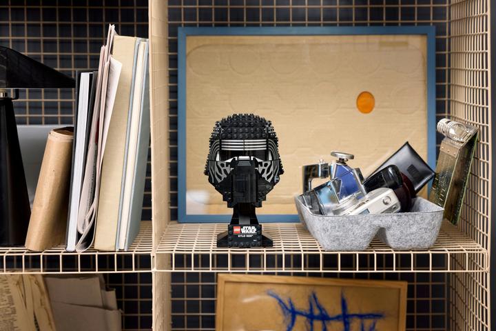 Produktbild LEGO Star Wars - Kylo Ren Helm 18+(75415) (75415, LEGO Star Wars)