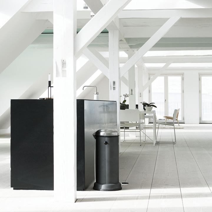 Actual product image Vipp 15 Pedal bin