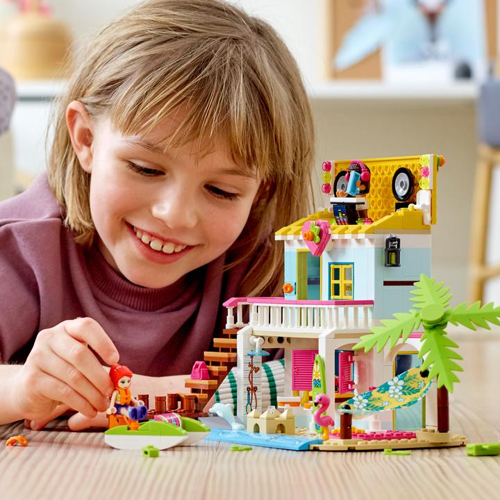 Actual product image LEGO Beach house with pedal boat (41428, LEGO Friends)