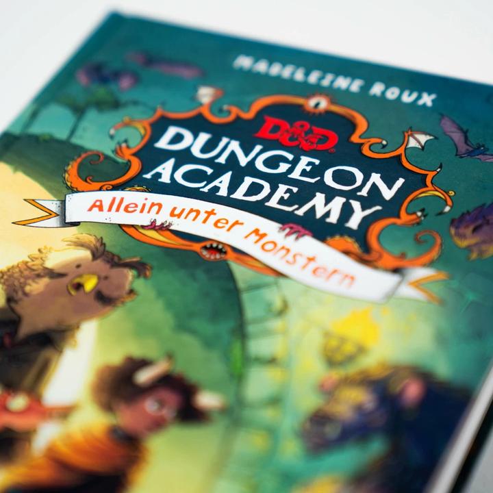 Actual product image Dungeons & Dragons. Dungeon Academy - Allein unter Monstern (German, Madeleine Roux, 2023)