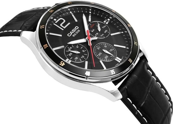 Actual product image Casio Collection (43 mm)