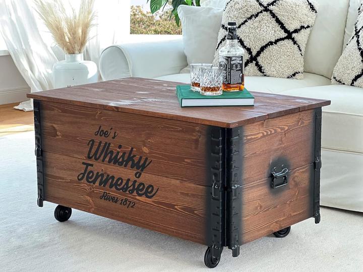 Produktbild Uncle Joe´s Whisky Truhentisch