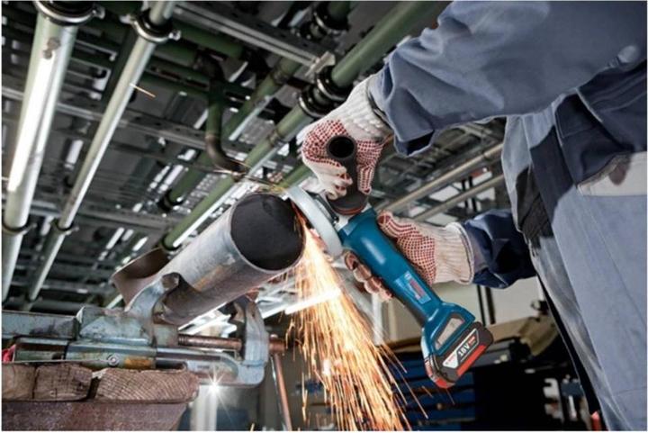 Actual product image Bosch Professional BOSC Battery Angle Grinder (125 mm)
