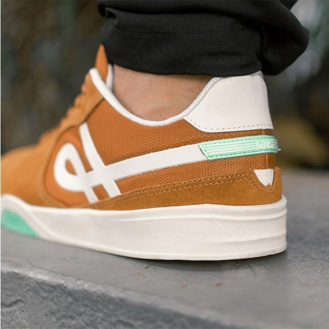 Immagine prodotto Öus Scarpe Skate Imigrante Whisky (40)