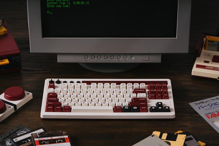 Produktbild 8bitdo Mechanische Tastatur Hot Swappable 87 Keys (Eng. Int., Kabellos)